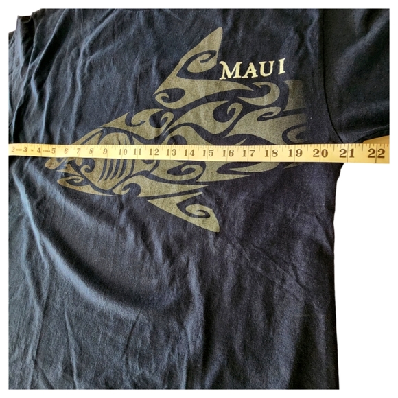 Maui Graphic Shark Print T-shirt  Navy Blue Grey Large - Picture 4 of 5